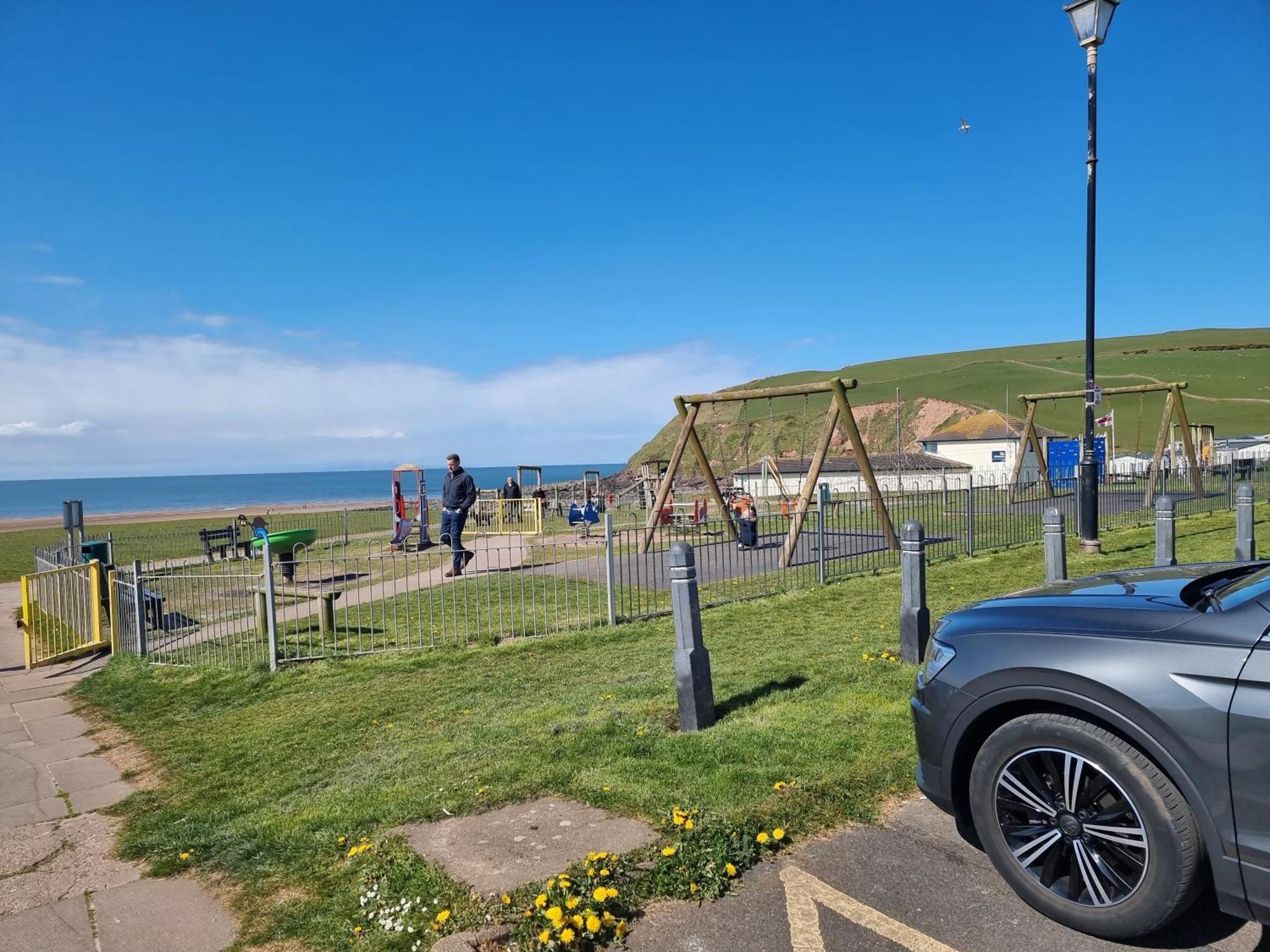 Impeccable Beachfront 2-Bed Cottage In St Bees Exterior foto